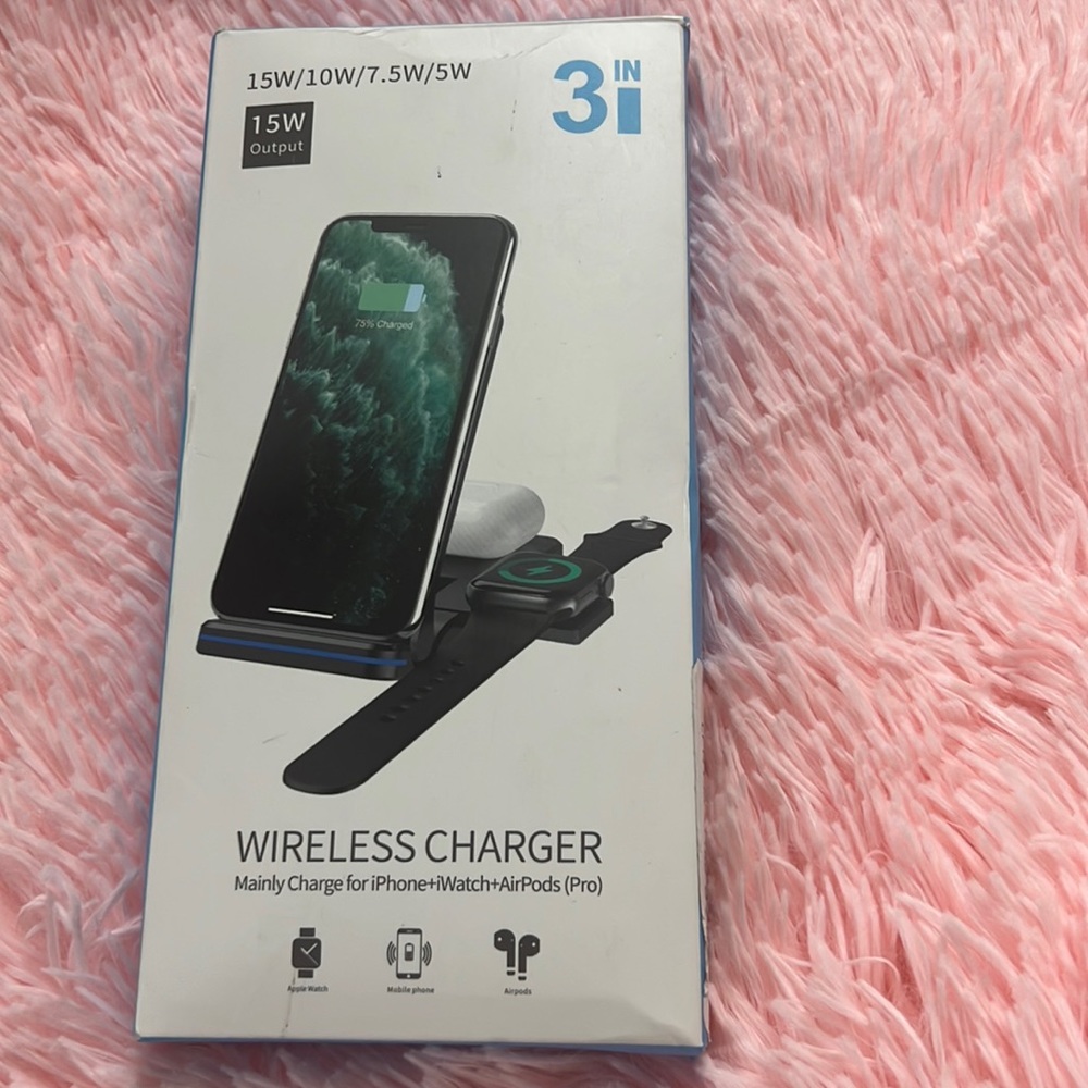 Wireless Charger Station, Foldable 3 in 1 Fast Charging Station